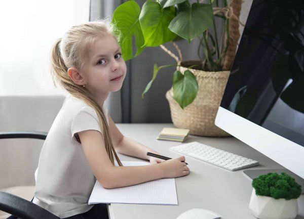 How Can UK Schools Utilize Virtual Reality for Geography Education?