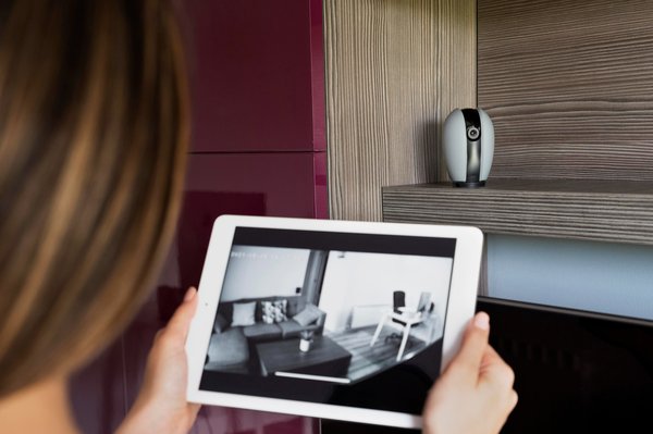 Wireless vs. Wired Security Cameras: Pros, Cons, and Installation Considerations